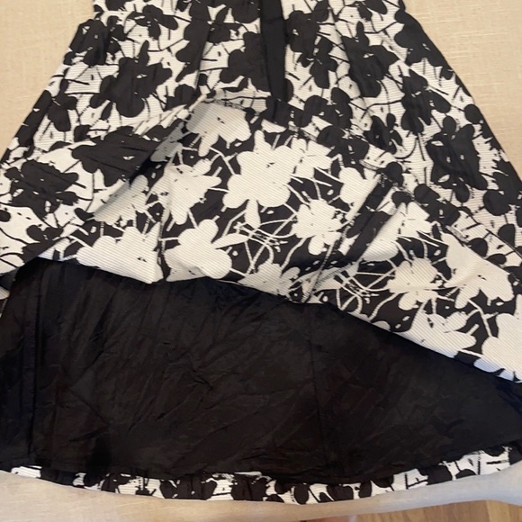 BCBGeneration Black and White Cocktail Dress Sz:2 - Picture 6 of 7